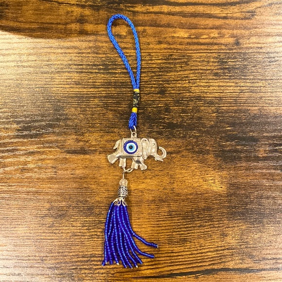Beautiful elephant evil eye accessory - Picture 1 of 5